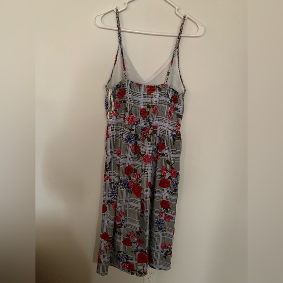 Beautiful floral jumper size medium - Picture 3 of 3